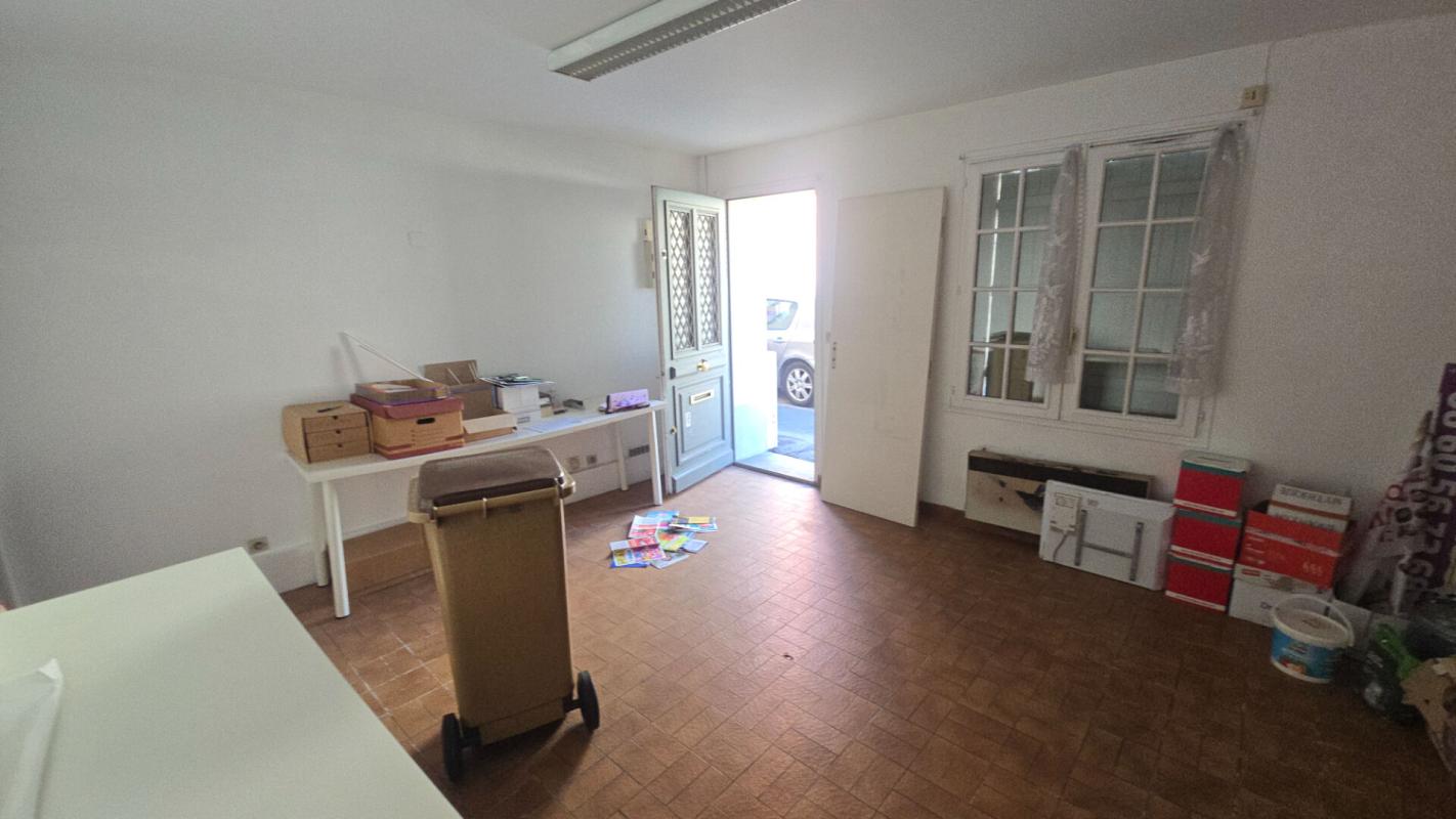 DREUX DREUX 28 -  Murs commerciaux 39 m² 4