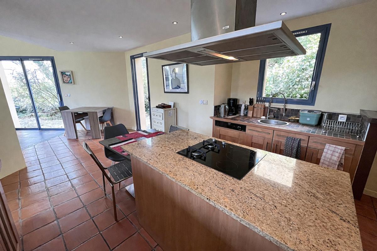 LE BOIS-D'OINGT Villa d'architecte 6 pièces 175 m2  sur terrain de 1214m2 4