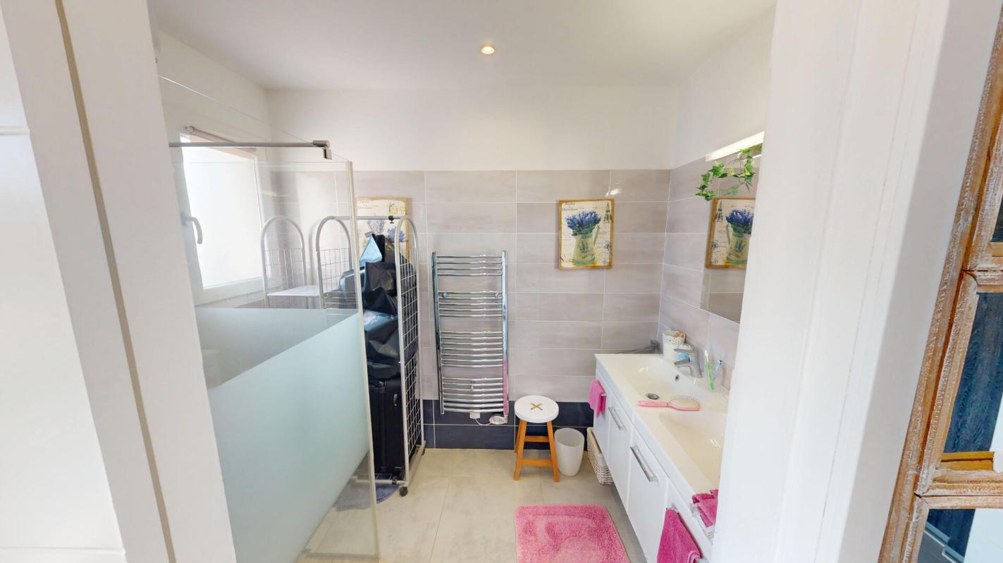 LA MOTTE Villa contemporaine 150m² , piscine - Cadre d'exception à La Motte (83920) 9