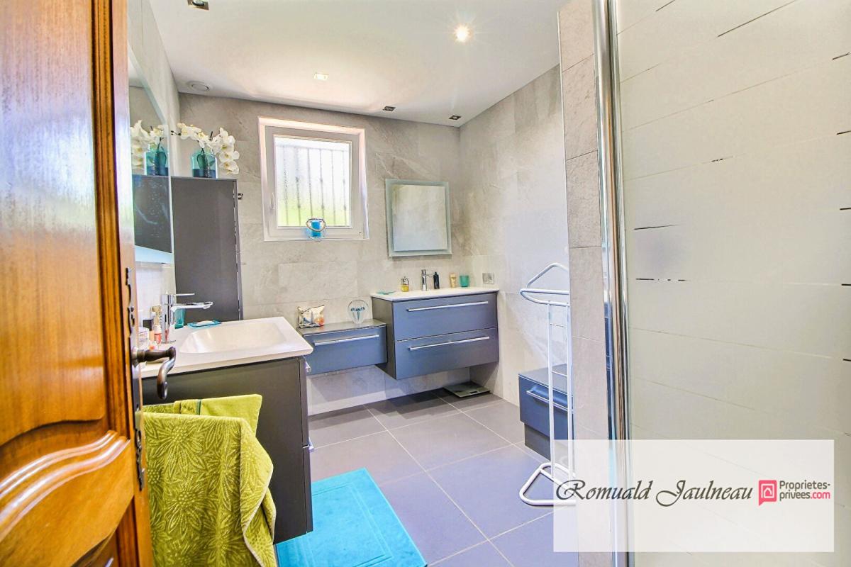 CHARTRES Maison avec Hangar à 25 min de CHARTRES SUD 7