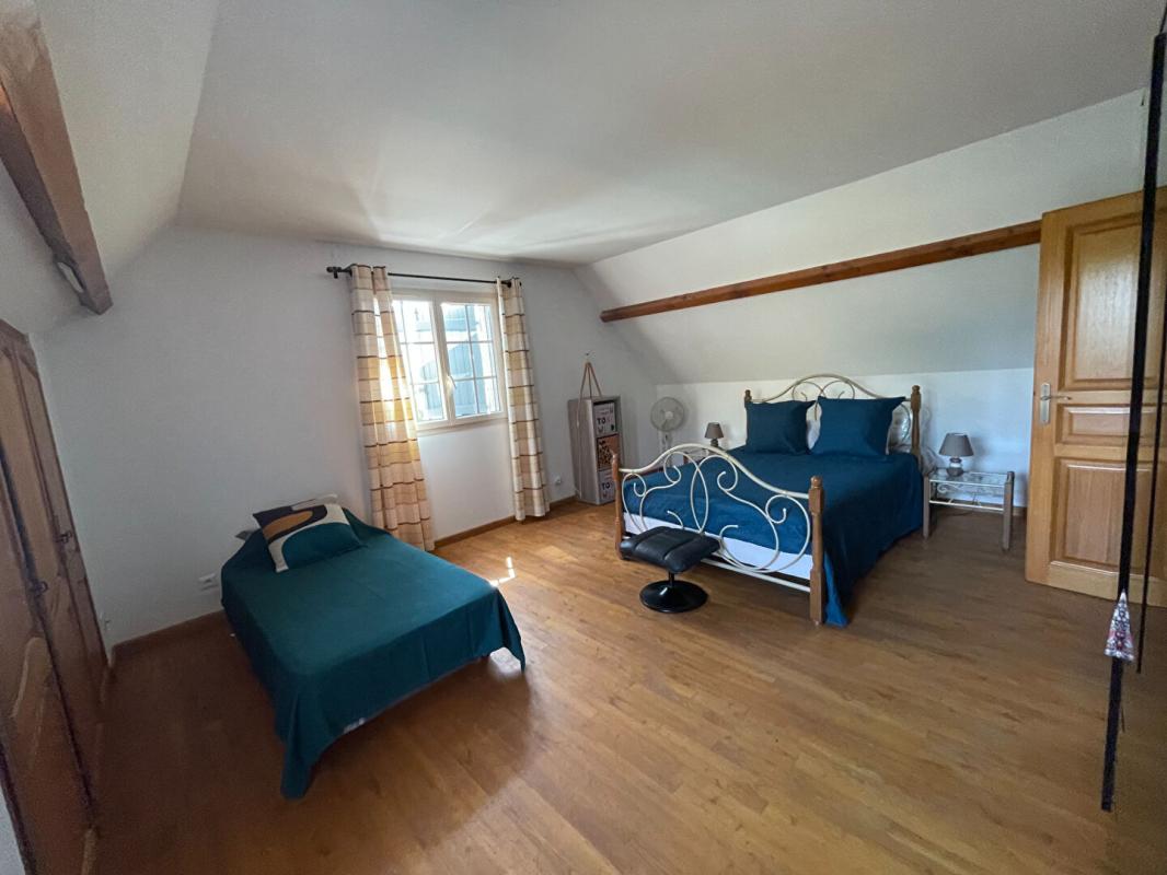 MENESPLET Maison périgourdine  8 pièces143m2 14