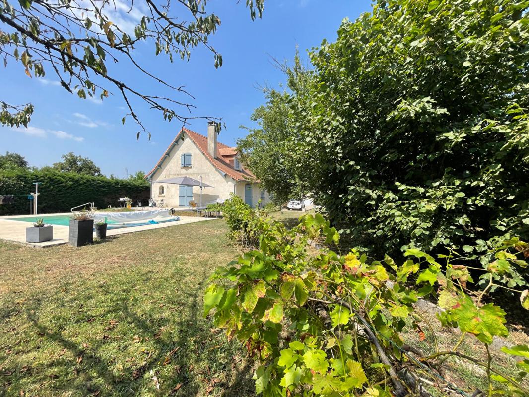 MENESPLET Maison périgourdine  8 pièces143m2 4