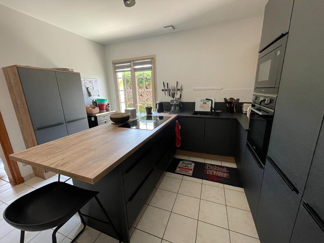 MENESPLET Maison périgourdine  8 pièces143m2 8