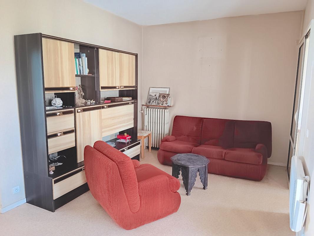 CAHORS Maison Cahors 46000 hyper centre, 3 chambres, grand garage 3