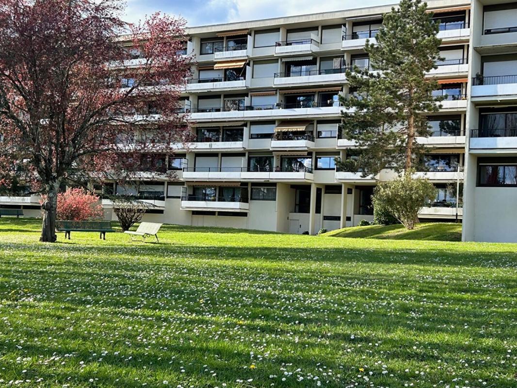 BLANQUEFORT Appartement Blanquefort 1 pièce(s) 38 m2 2