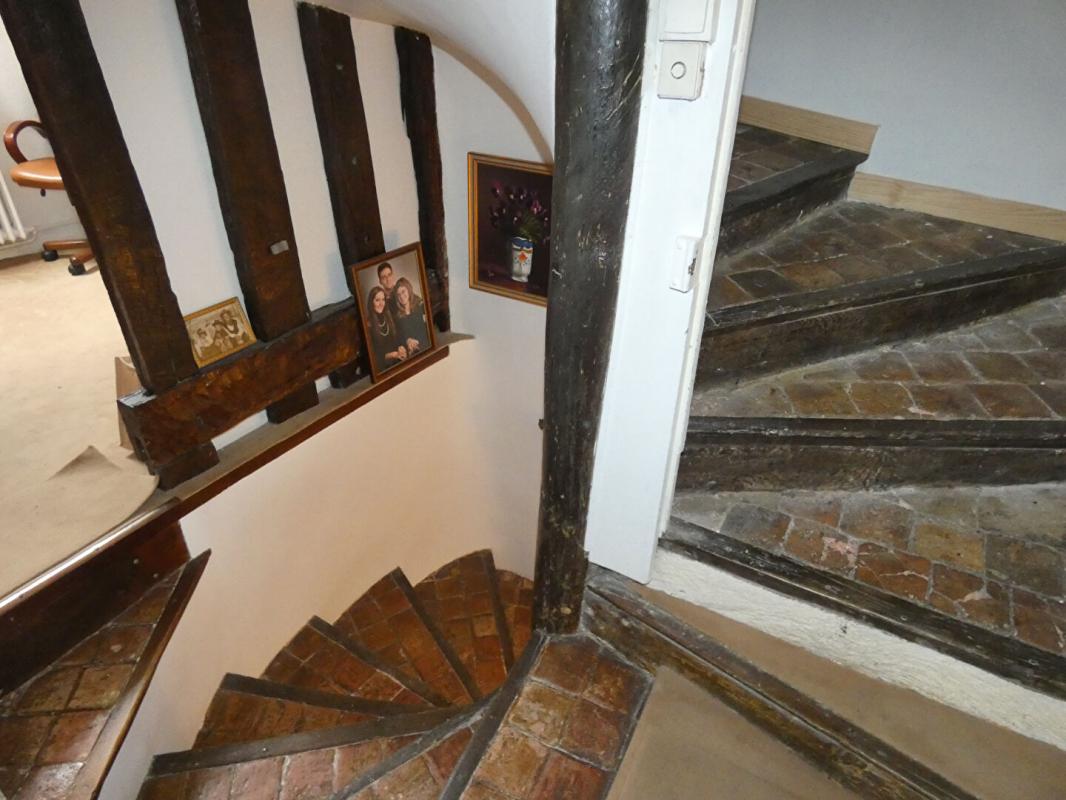 IVRY-LA-BATAILLE Maison ancienne (225 m2) 11