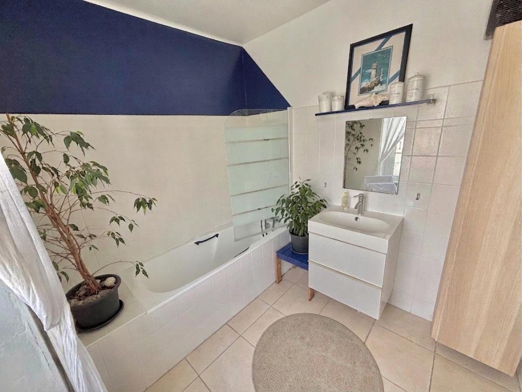 PLOUHINEC Plouhinec - 29780 -maison 4 chambres sur sous-sol total et garage, avec jardin 10