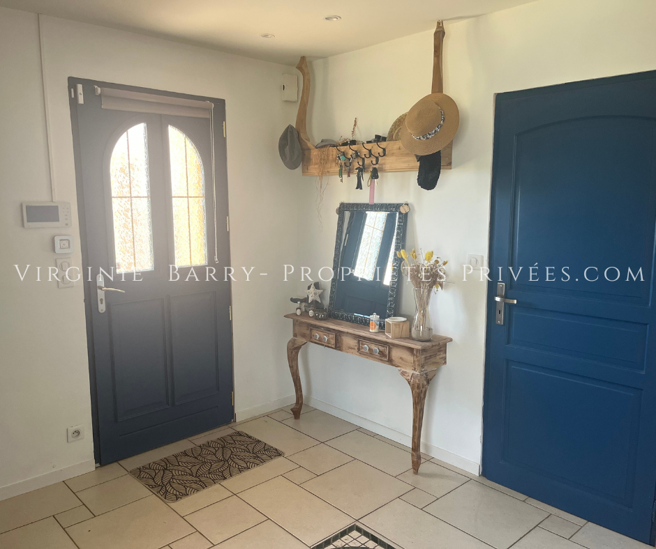 BORDS BELLE MAISON DE PLAIN PIED DE 150 M² NON MITOYENNE 13