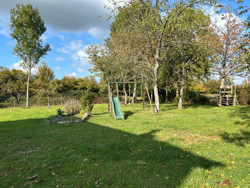 LISIEUX 14100  Maison 6 pièces  4 chambres 252 500 Euros 17