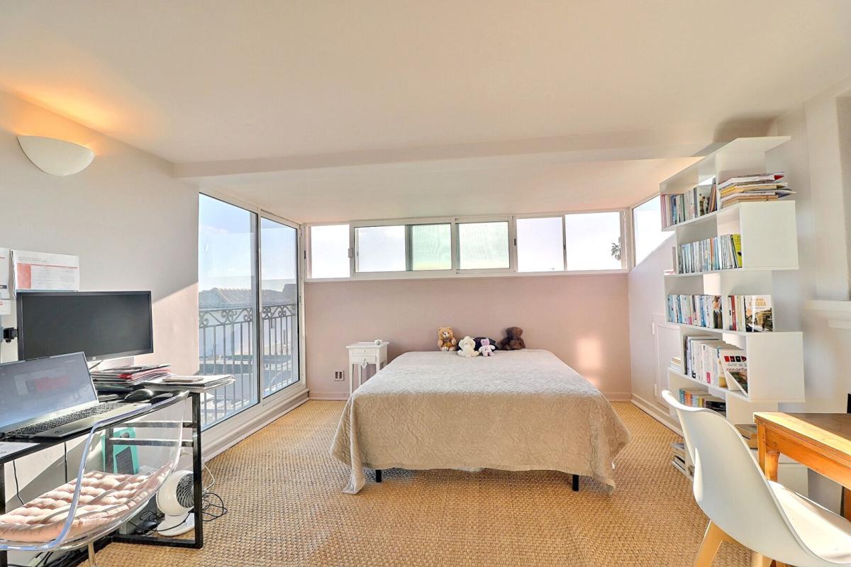 SANARY-SUR-MER SANARY SUR MER - LES GENETS D'OR - QUARTIER RESIDENTIEL AU CALME ABSOLU 12