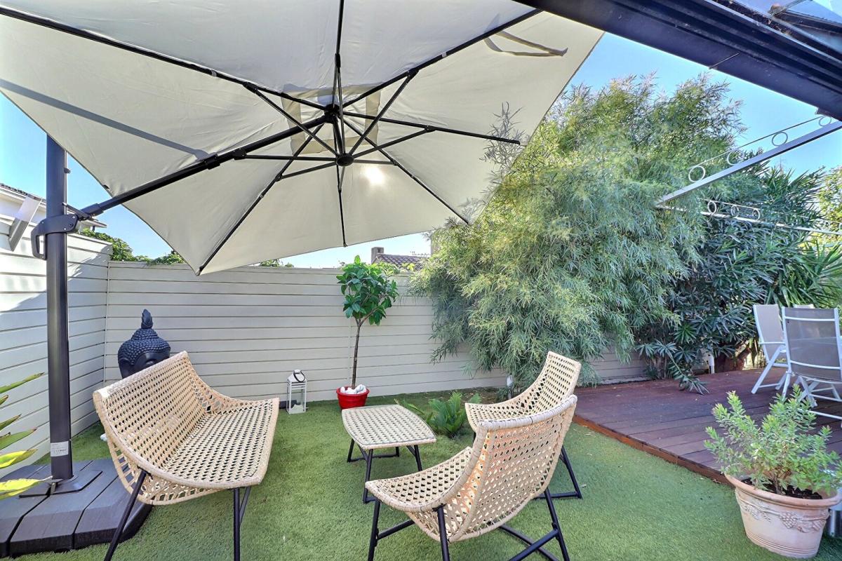 SANARY-SUR-MER SANARY SUR MER - LES GENETS D'OR - QUARTIER RESIDENTIEL AU CALME ABSOLU 14