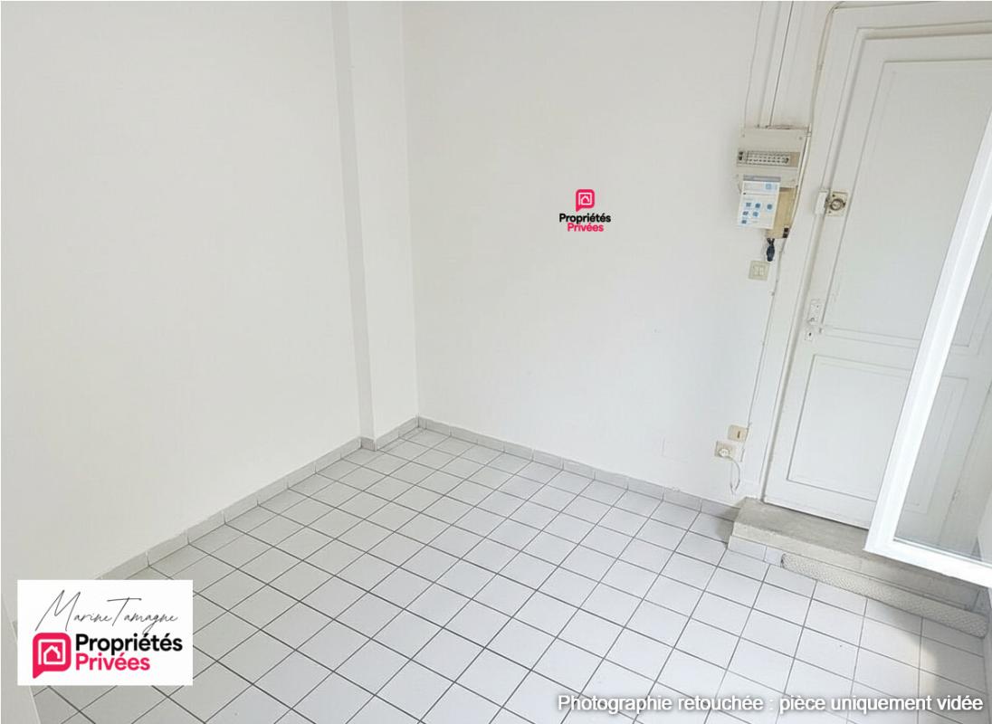 COMPIEGNE Studio en duplex avec chambre en mezzanine, rue piétonne Compiègne 2
