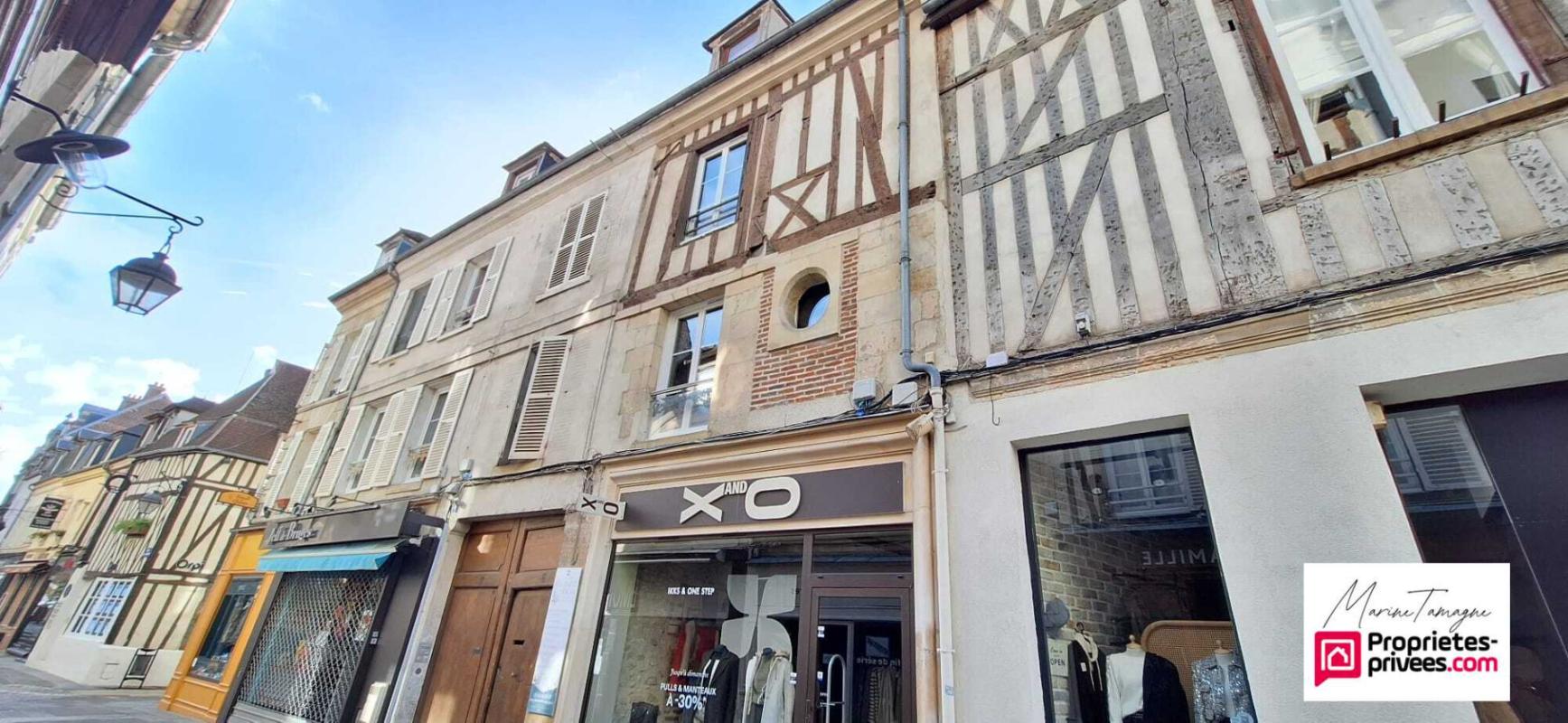 COMPIEGNE Studio en duplex avec chambre en mezzanine, rue piétonne Compiègne 6