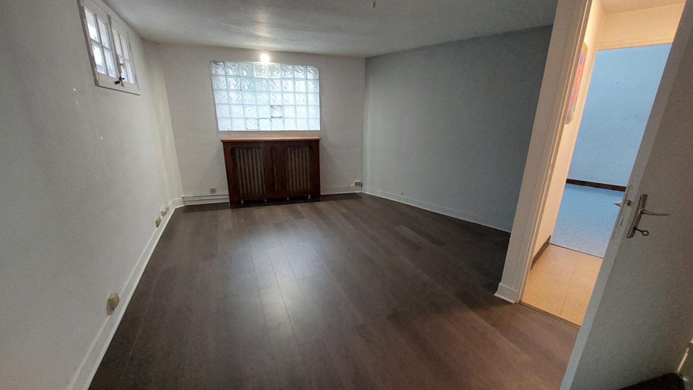 DREUX 28100 DREUX - MURS COMMERCIAUX, LOCAL 93 m² 7