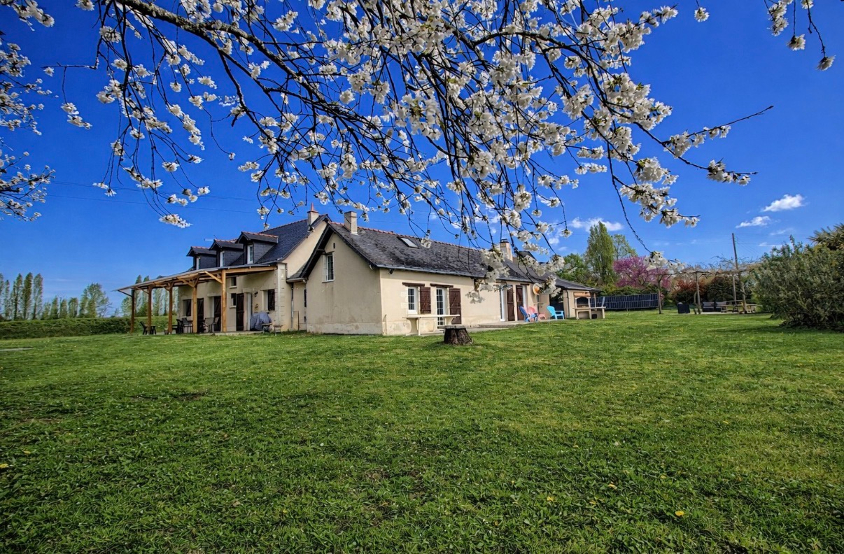 SAINT-SYLVAIN-D'ANJOU LONGERE Verrieres En Anjou 7 pièce(s) 185 m2 1
