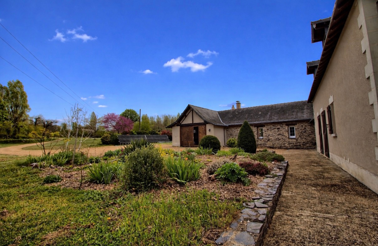 SAINT-SYLVAIN-D'ANJOU LONGERE Verrieres En Anjou 7 pièce(s) 185 m2 14