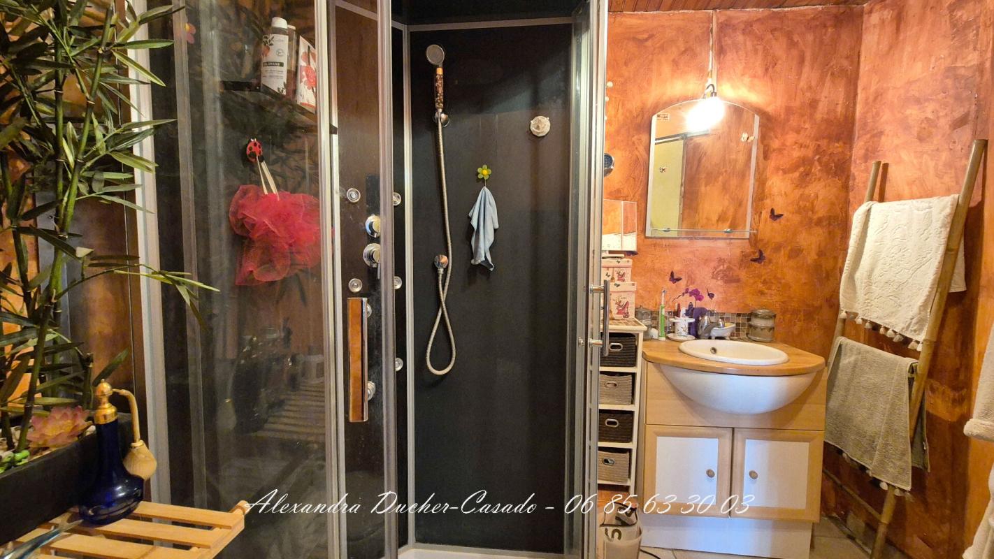 PEYRUIS Maison de village au coeur de Peyruis avec garage 9