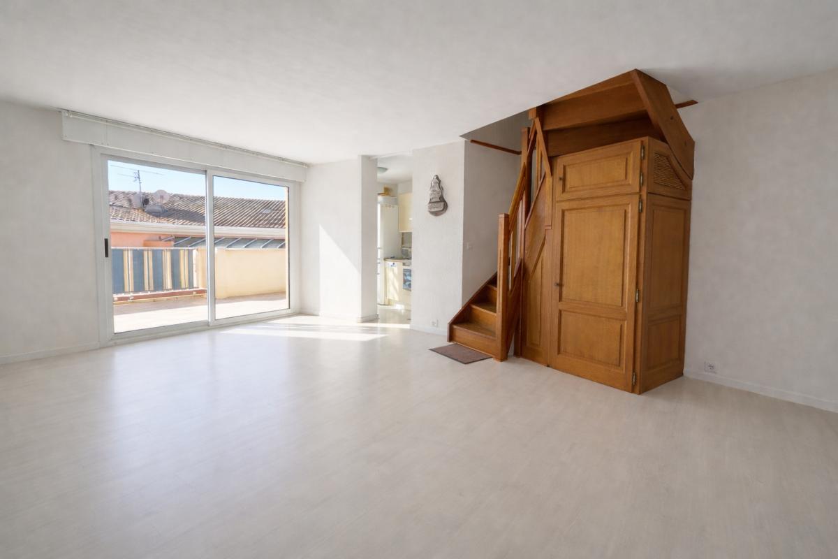 FREJUS Appartement  4 pièce(s) 110 m2 5