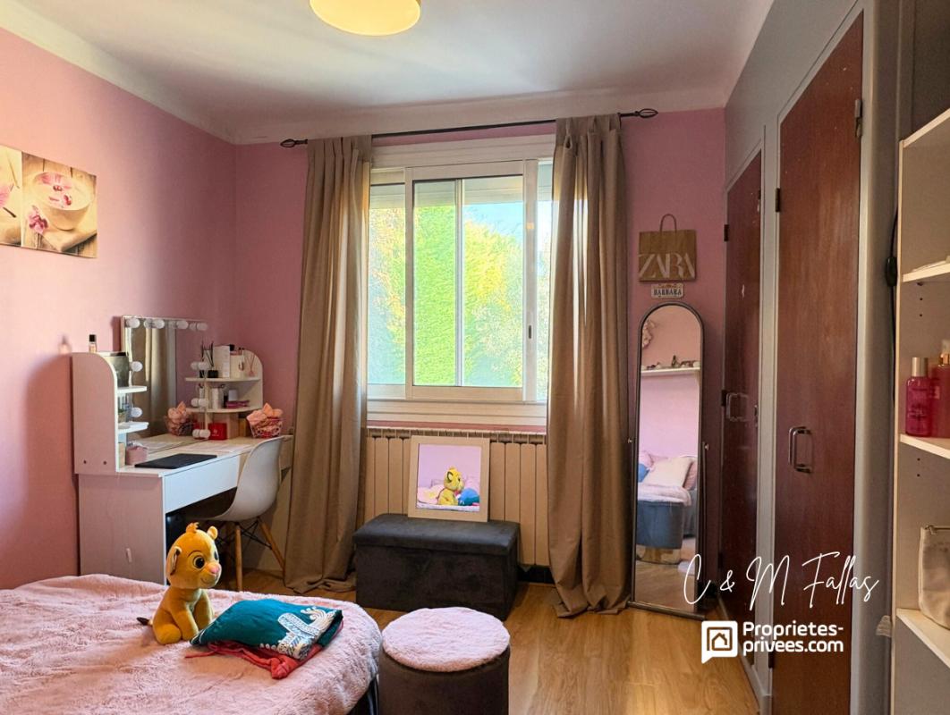 LAPALUD Maison au calme avec double habitation- LAPALUD 9