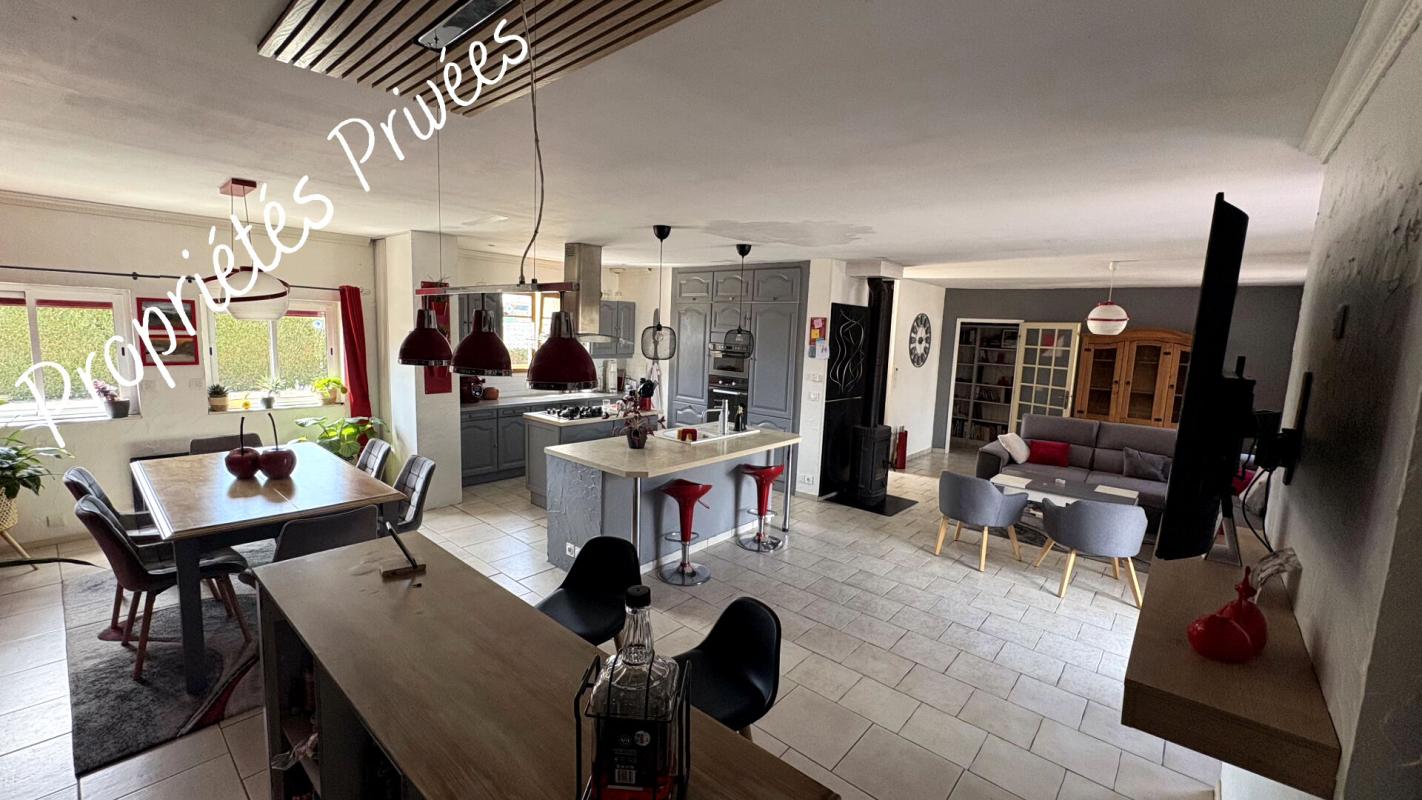 HUISSEAU-SUR-COSSON Maison Huisseau Sur Cosson 8 pièce(s) 143 m2 4