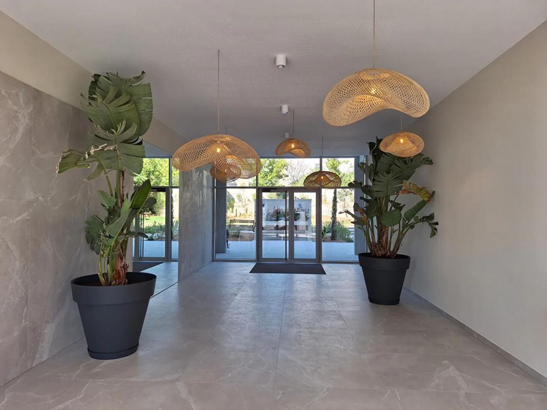 BEZIERS Prenez de la hauteur : vivez l'exclusivité d'un dernier étage avec terrasse Sud-Ouest, à deux pas du Polygone 9