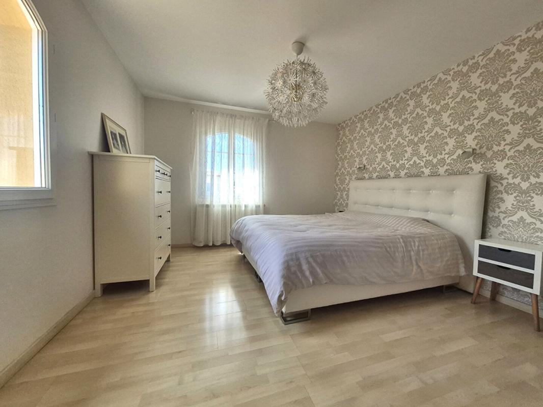 SAINT-CYR-SUR-MER Maison Saint Cyr Sur Mer 6 pièces 151.76 m2 10