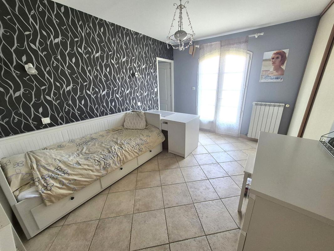 SAINT-CYR-SUR-MER Maison Saint Cyr Sur Mer 6 pièces 151.76 m2 12