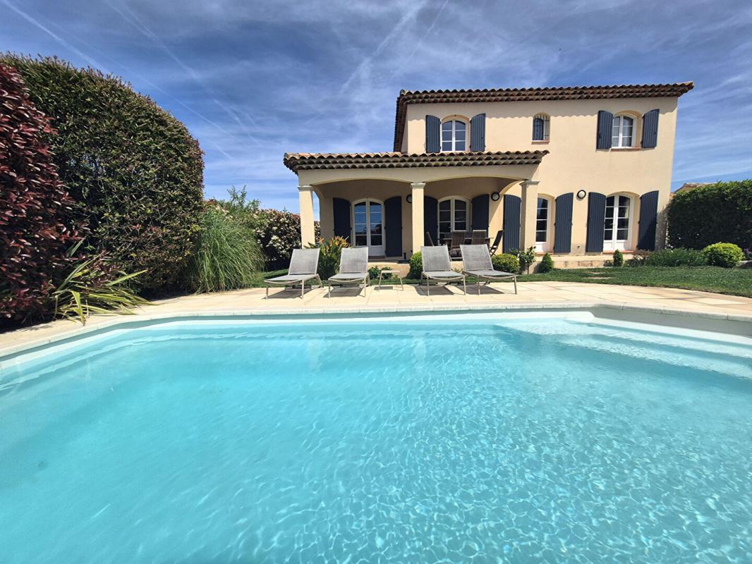 SAINT-CYR-SUR-MER Maison Saint Cyr Sur Mer 6 pièces 151.76 m2 2
