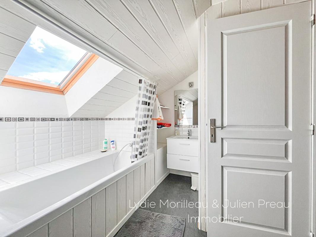 LA CHEVROLIERE Maison (4 pièces) 100 m² 10