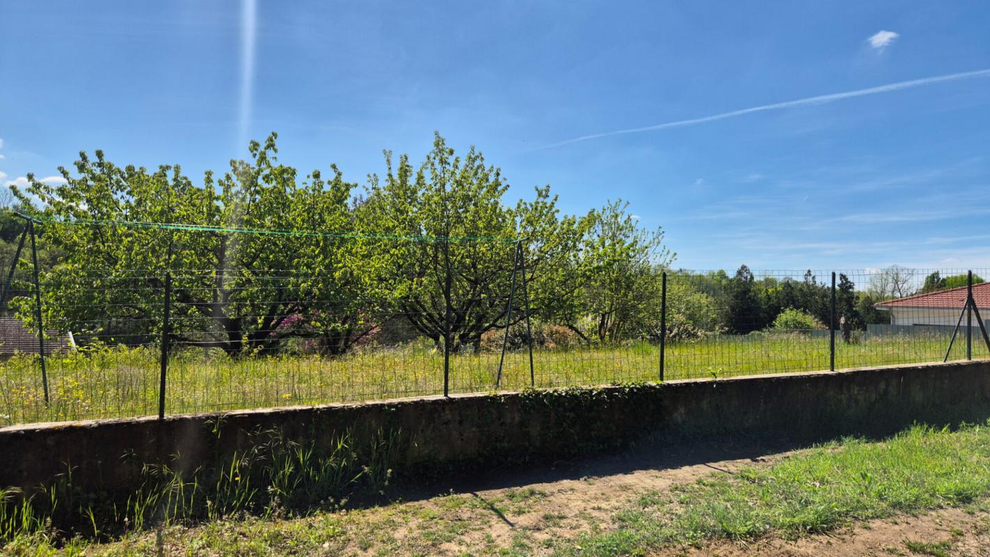 SAINT-LATTIER Terrain Saint Lattier 1193 m2  85 000 Euros 4