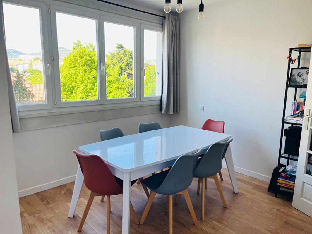 CLERMONT-FERRAND COUP DE COEUR - Appartement T3 lumineux avec balcon vue Puy de Dôme + garage - Secteur Lafayette 12