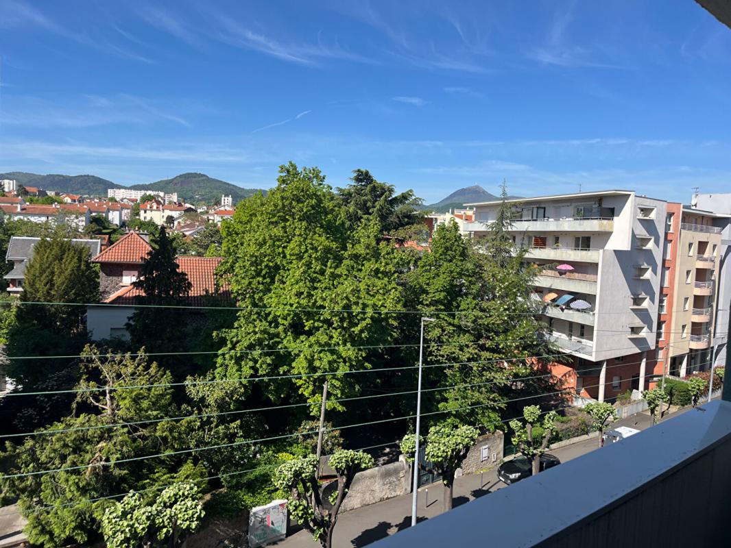 CLERMONT-FERRAND COUP DE COEUR - Appartement T3 lumineux avec balcon vue Puy de Dôme + garage - Secteur Lafayette 13