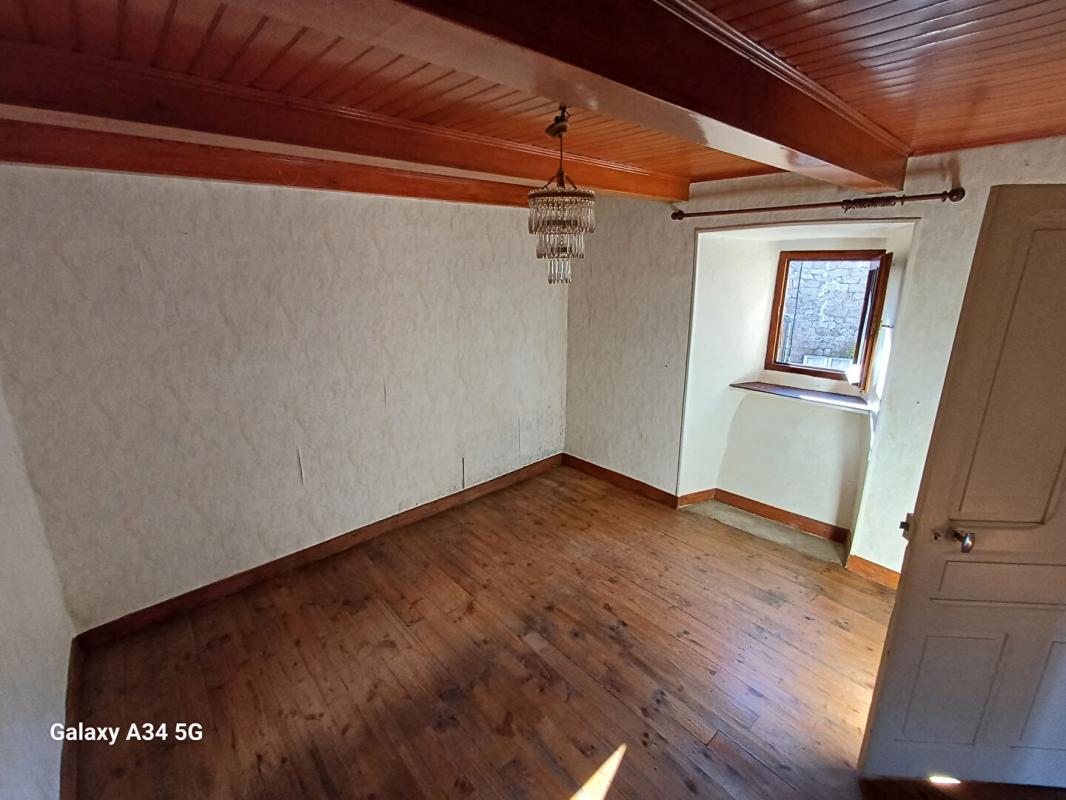 ALBON-D'ARDECHE Maison en pierres de 103m² 11