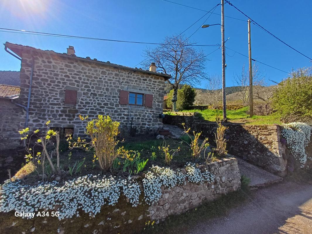 ALBON-D'ARDECHE Maison en pierres de 103m² 2
