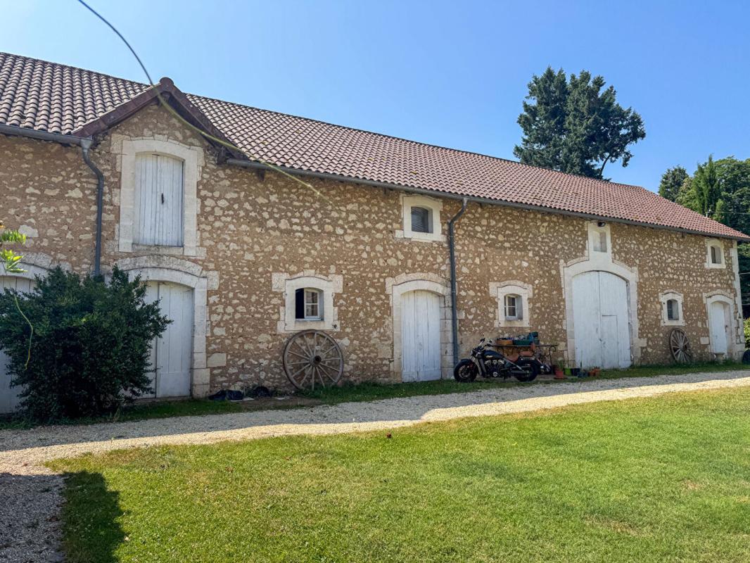 BASSILLAC A vendre, superbe propriété de charme à BASSILLAC ET AUBEROCHE 24330 16