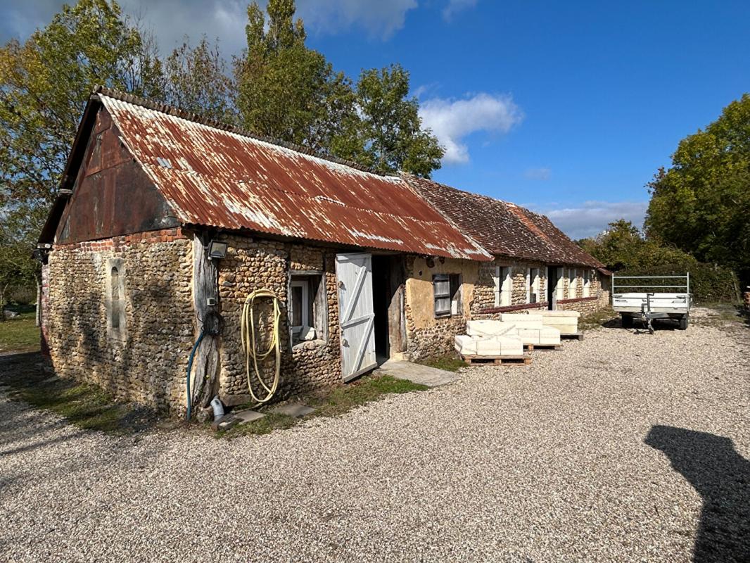 LISIEUX 14100  Maison  6 pièces   - 4 chambres + bâtiments  289 000 Euros 5