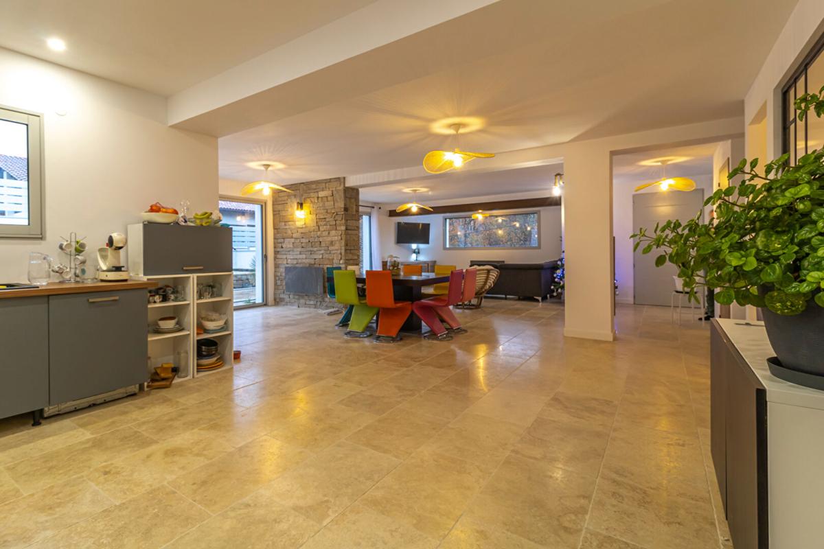 HENDAYE Maison Hendaye 7 pièce(s) 188 m2 5