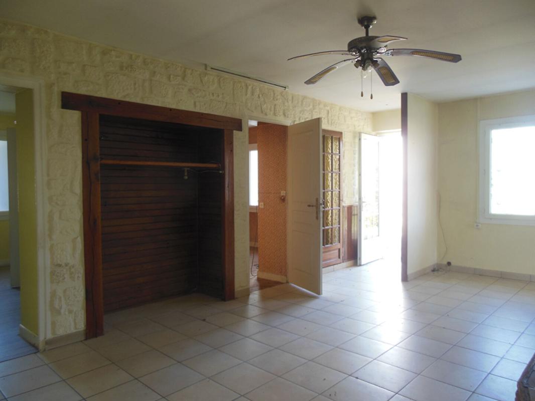 SAINT-SULPICE-DE-ROYAN Maison de village, centre-ville 2 min à pied dans un environnement calme 6