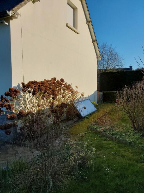 LE QUILLIO Maison Le Quillio 6 pièce(s) 85 m2 17