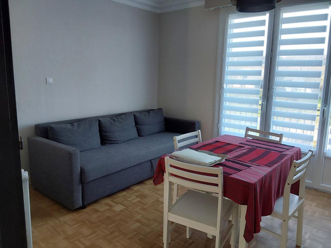 LE QUILLIO Maison Le Quillio 6 pièce(s) 85 m2 5