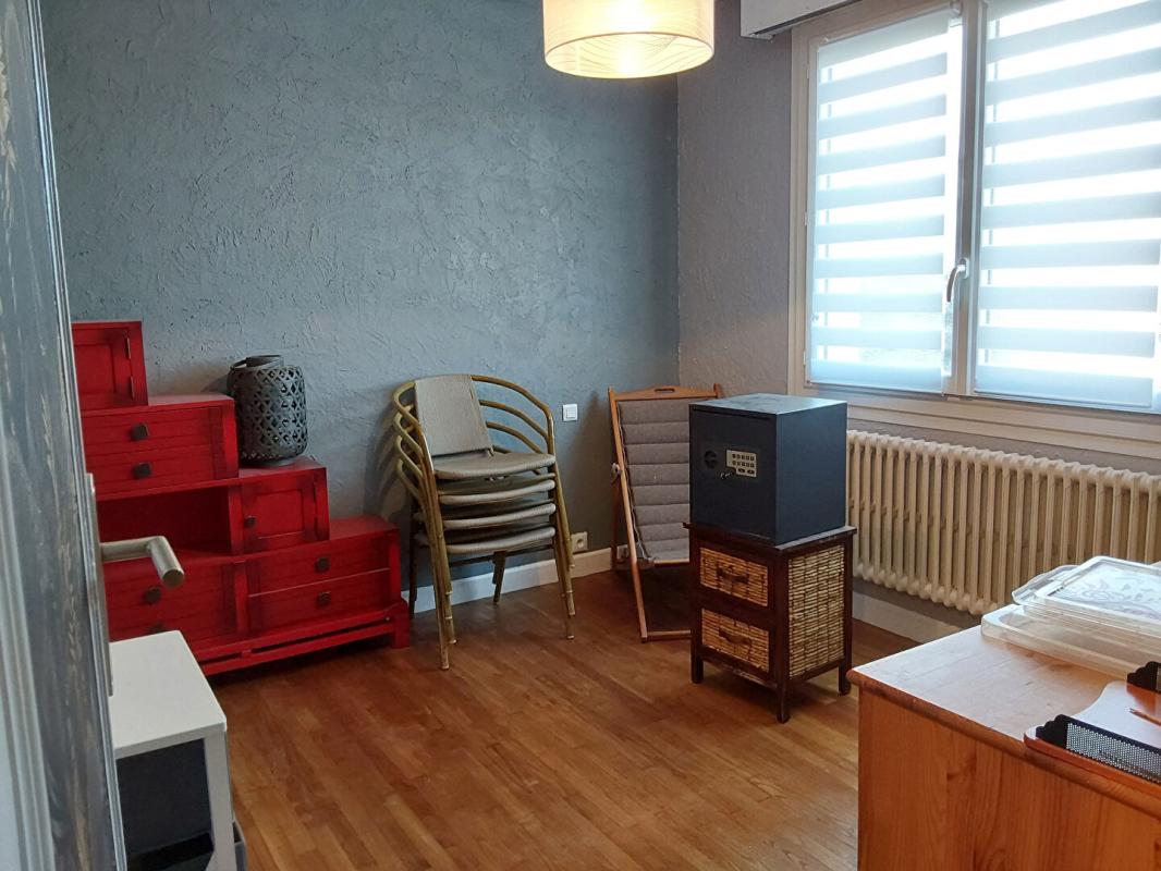 LE QUILLIO Maison Le Quillio 6 pièce(s) 85 m2 8