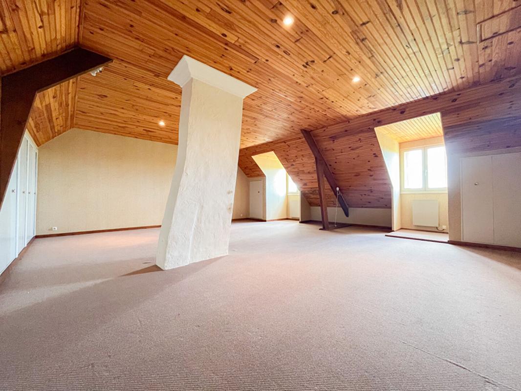 COURMEMIN Maison Courmemin 8 pièce(s) 173.06 m2 12