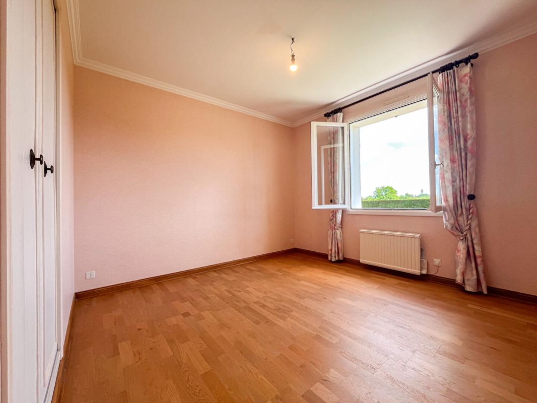 COURMEMIN Maison Courmemin 8 pièce(s) 173.06 m2 5