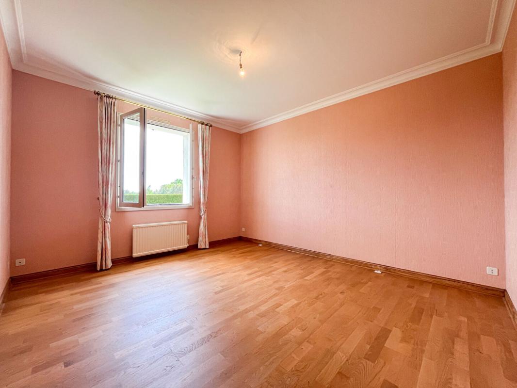 COURMEMIN Maison Courmemin 8 pièce(s) 173.06 m2 6