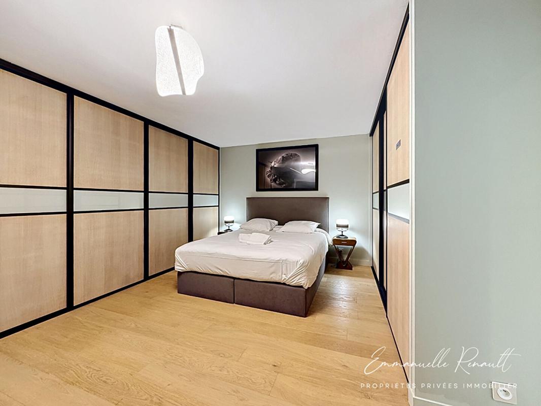 BADEN BADEN · Propriété d'exception avec vue panoramique · Piscine miroir et jacuzzi 10