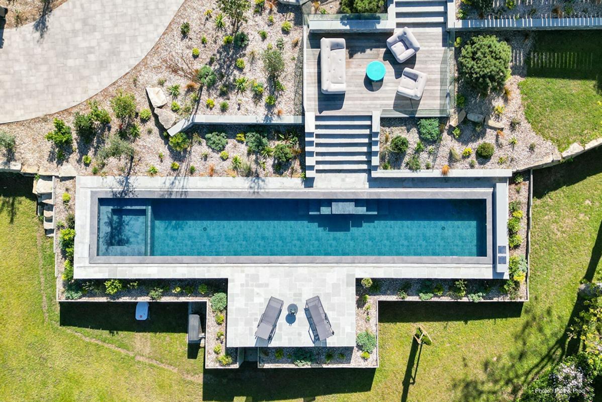 BADEN BADEN · Propriété d'exception avec vue panoramique · Piscine miroir et jacuzzi 5