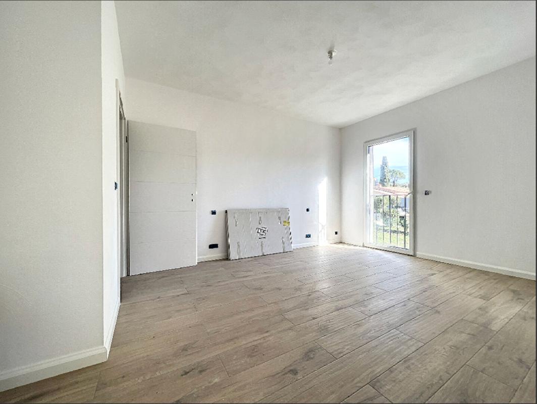 AURIBEAU-SUR-SIAGNE Maison mitoyenne Auribeau Sur Siagne 5 pièces 112 m2 6