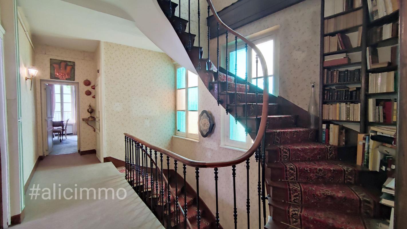 SEZANNE Maison Sézanne 8 pièces 252 m2 13