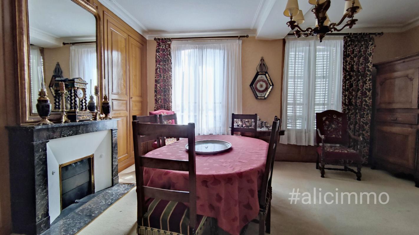 SEZANNE Maison Sézanne 8 pièces 252 m2 9