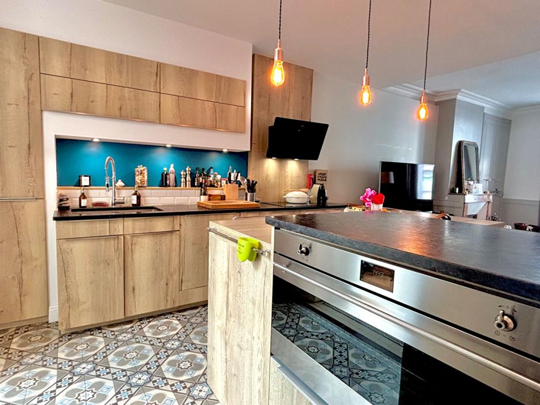 VENDOME Maison de caractère / 167 m2 / Coeur Vendôme 8